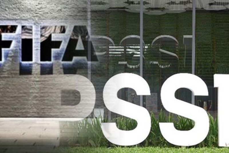 FIFA hanya jatuhkan sanksi ringan kepada PSSI FIFA hanya jatuhkan sanksi ringan kepada PSSI