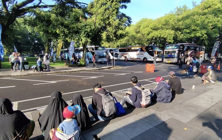 Wali Kota Bandung dijadwalkan melepas mudik gratis sebelum terkena OTT Wali Kota Bandung dijadwalkan melepas mudik gratis sebelum terkena OTT