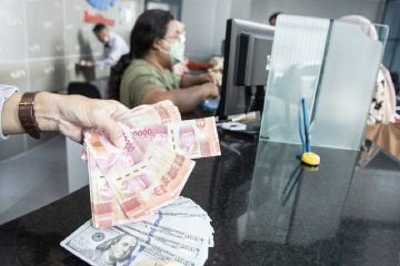Rupiah Senin pagi turun 11 poin Rupiah Senin pagi turun 11 poin