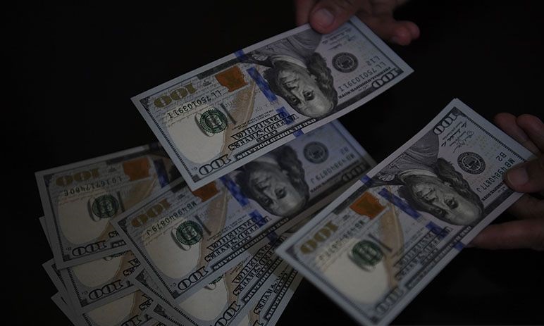 Dolar AS menguat sedikit didorong prospek kenaikan suku bunga Fed