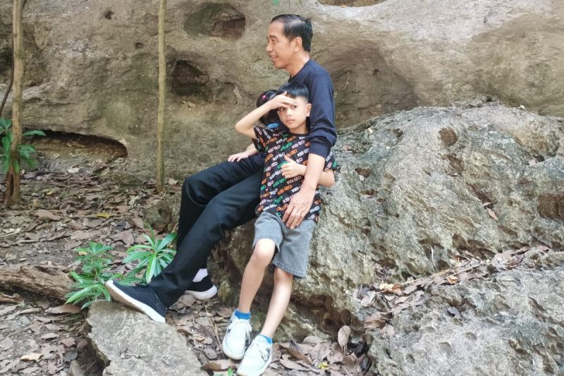 Presiden Jokowi puji keindahan Gua Batu Cermin Labuan Bajo