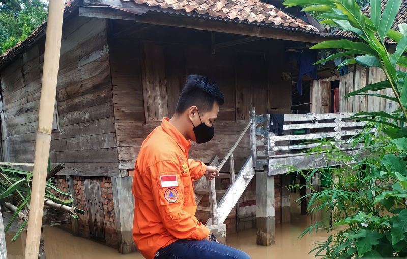 250 rumah warga OKU Sumsel terendam banjir 250 rumah warga OKU Sumsel terendam banjir