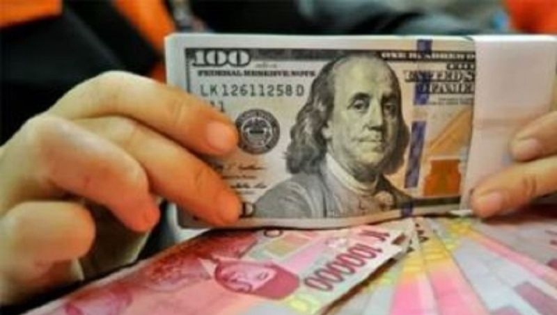 Rupiah melemah tipis seiring pasar nantikan rilis data tenaga kerja AS