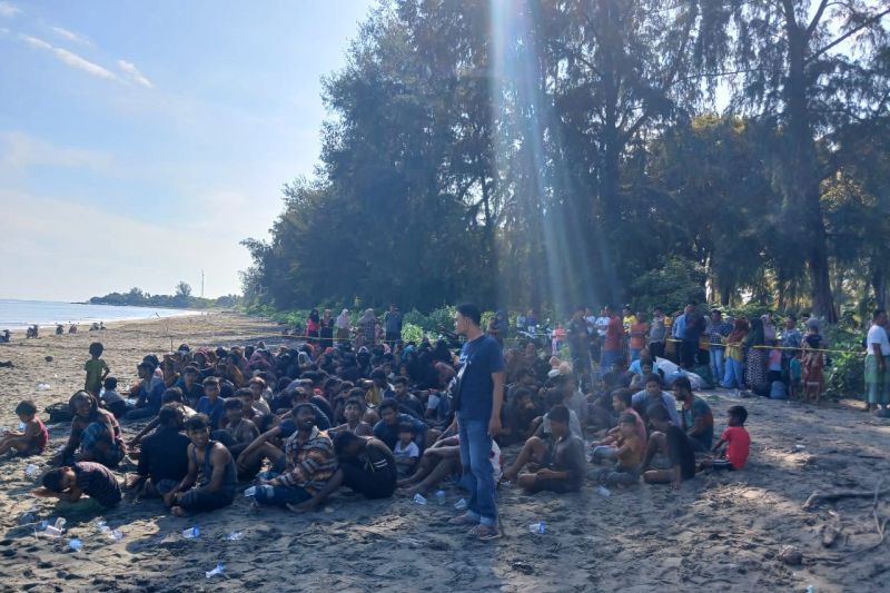315 pengungsi Rohingya kembali mendarat di Pidie dan Aceh Besar 315 pengungsi Rohingya kembali mendarat di Pidie dan Aceh Besar
