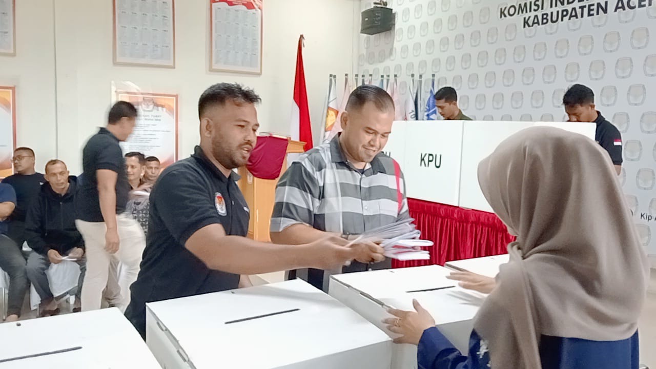 Pemkab dan KIP Aceh Utara sepakat dana hibah Pilkada sebesar Rp74 miliar Pemkab dan KIP Aceh Utara sepakat dana hibah Pilkada sebesar Rp74 miliarÂ