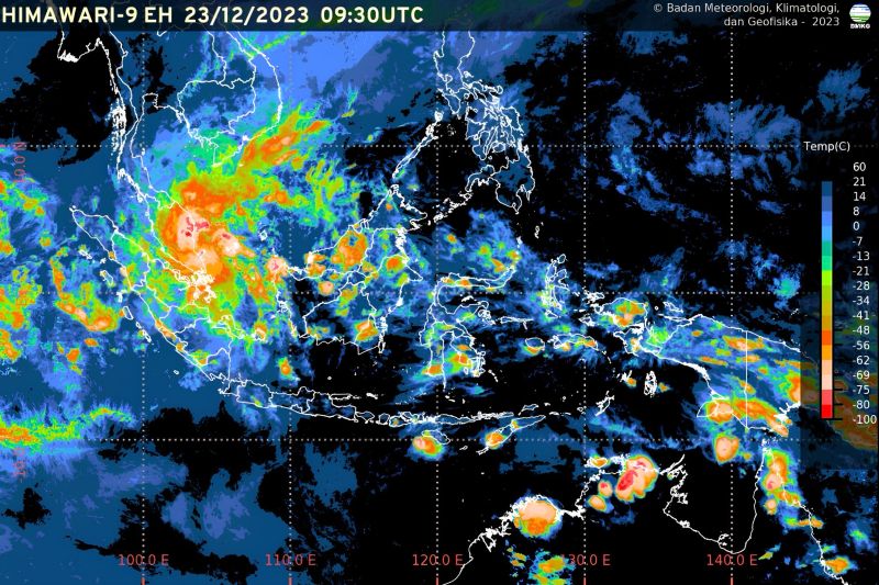 Masyarakat diimbau waspada potensi hujan lebat hingga panas terik Masyarakat diimbau waspada potensi hujan lebat hingga panas terik