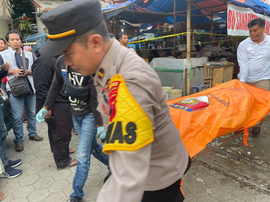 Kurang dari 1 jam, Polres Tegal Kota berhasil ungkap kasus penemuan mayat di Pasar Randugunting Kurang dari 1 jam, Polres Tegal Kota berhasil ungkap kasus penemuan mayat di Pasar Randugunting