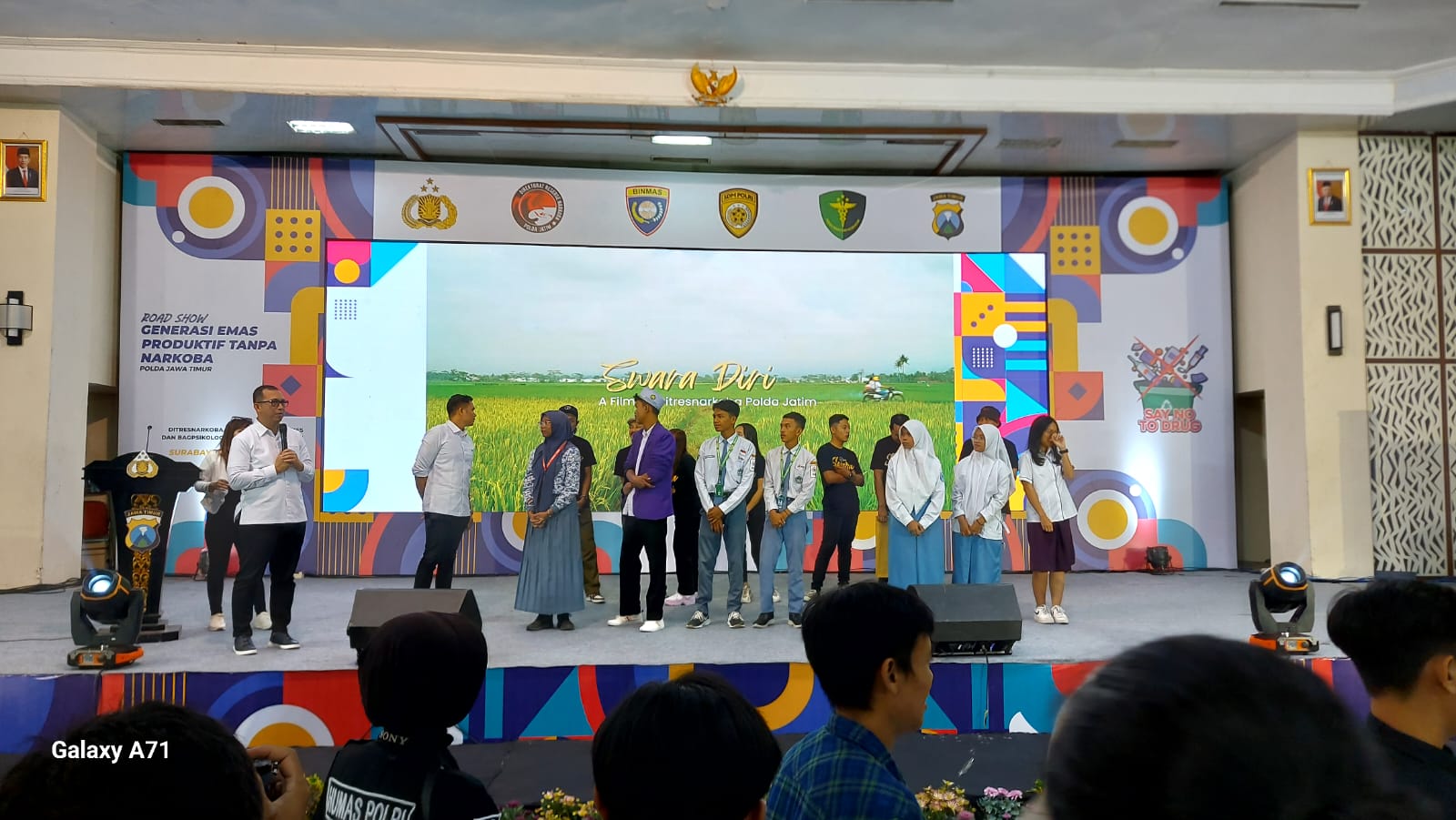 Polda Jatim gelar roadshow Generasi Emas Produktif Tanpa Narkoba Polda Jatim gelar roadshow Generasi Emas Produktif Tanpa Narkoba