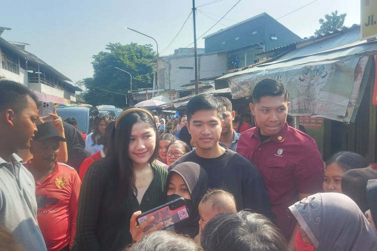 Pasar Peterongan Semarang jadi sasaran blusukan Kaesang Pasar Peterongan Semarang jadi sasaran blusukan Kaesang