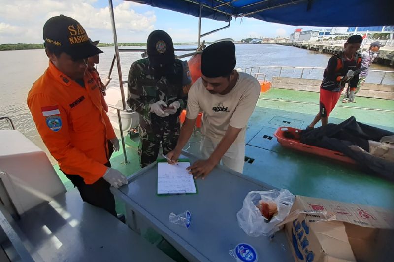 Basarnas kerahkan penyelam cari korban banjir bandang di Humbahas Basarnas kerahkan penyelam cari korban banjir bandang di Humbahas
