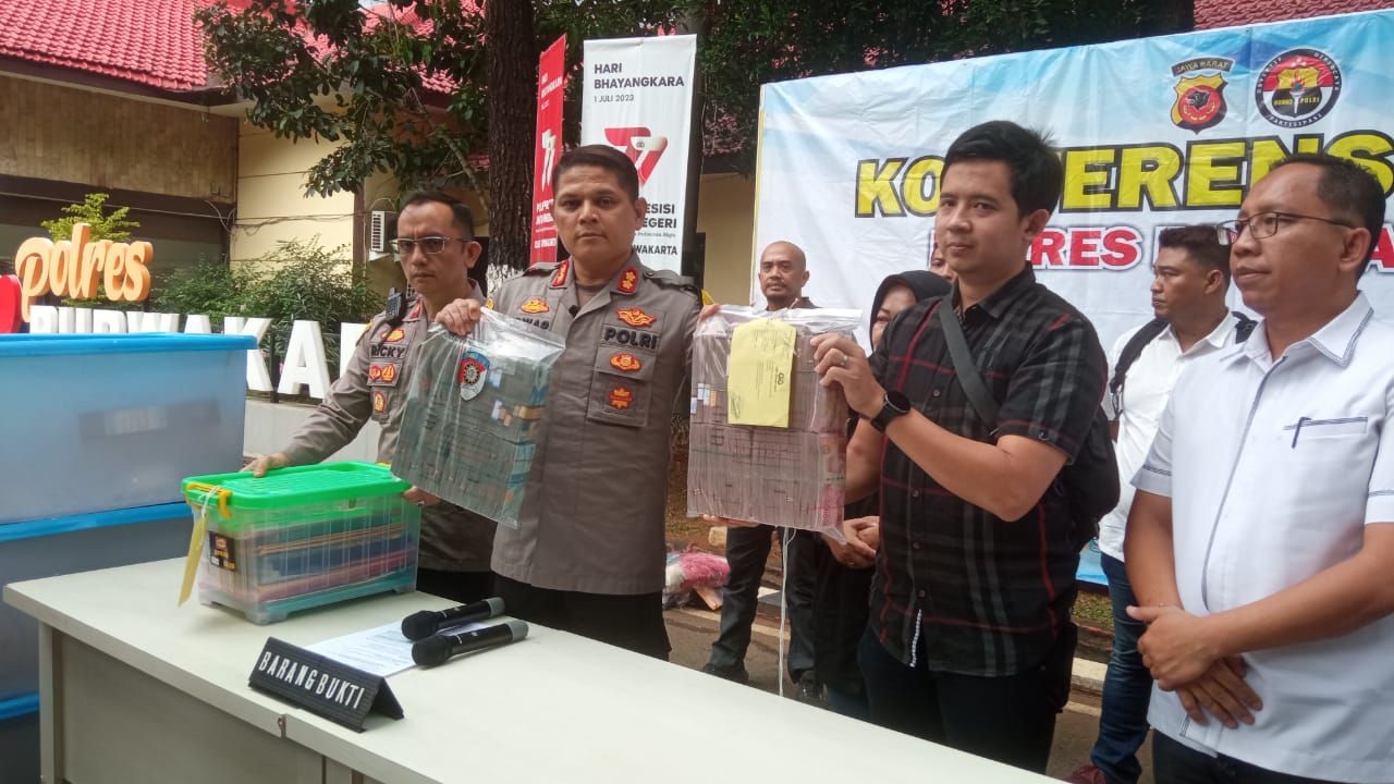 Diduga korupsi dana pegawai, oknum kepala UPTD Puskesmas Bojong jadi tersangka Diduga korupsi dana pegawai, oknum kepala UPTD Puskesmas Bojong jadi tersangka