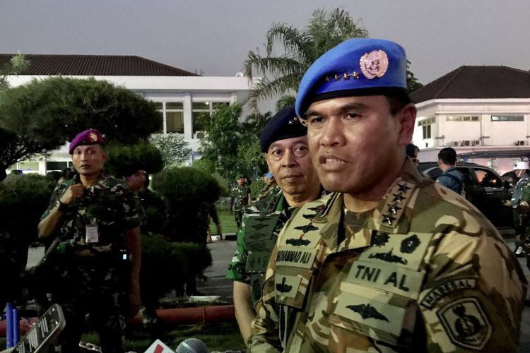 KRI dr Radjiman sanggup bangun RS lapangan di dekat Gaza jika diizinkan KRI dr Radjiman sanggup bangun RS lapangan di dekat Gaza jika diizinkan