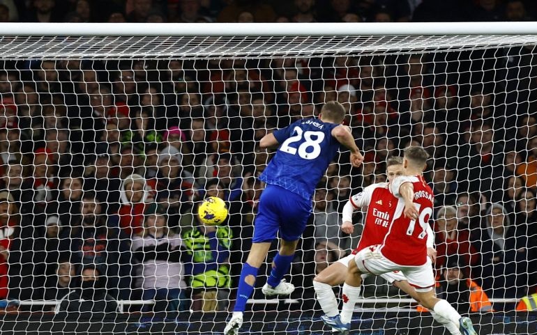 Arsenal gagal rebut pucuk klasemen setelah takluk 0-2 dari West Ham Arsenal gagal rebut pucuk klasemen setelah takluk 0-2 dari West Ham