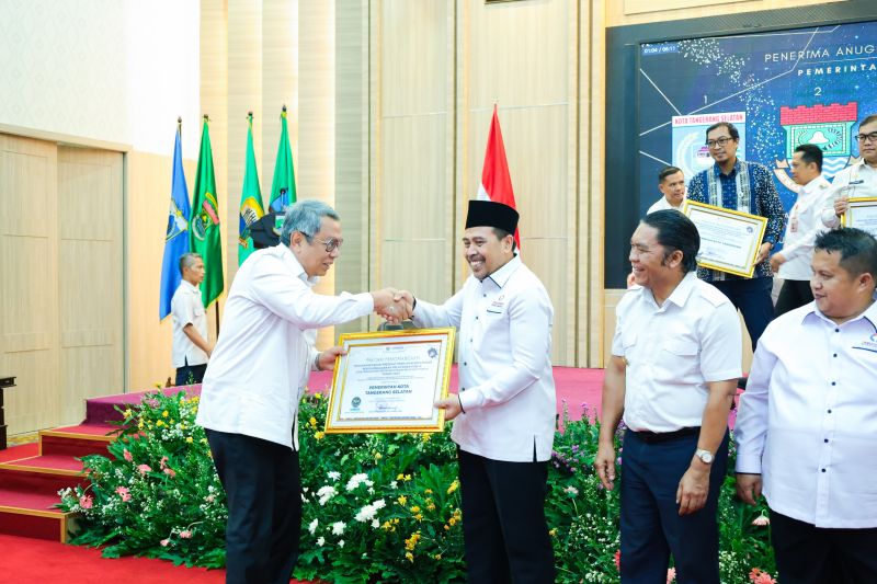 Lagi-lagi Tangsel raih Tiga penghargaan Ombudsman Lagi-lagi Tangsel raih Tiga penghargaan Ombudsman