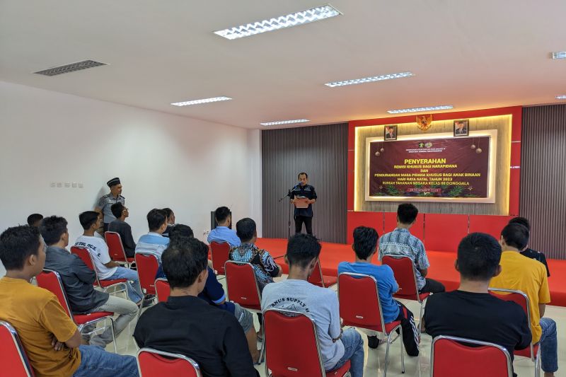 Rutan Donggala berikan remisi khusus Natal untuk 21 narapidana Rutan Donggala berikan remisi khusus Natal untuk 21 narapidana