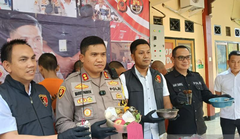 Polres Sukabumi tangkap dua dukun pelaku pelecehan di lokasi berbeda Polres Sukabumi tangkap dua dukun pelaku pelecehan di lokasi berbeda