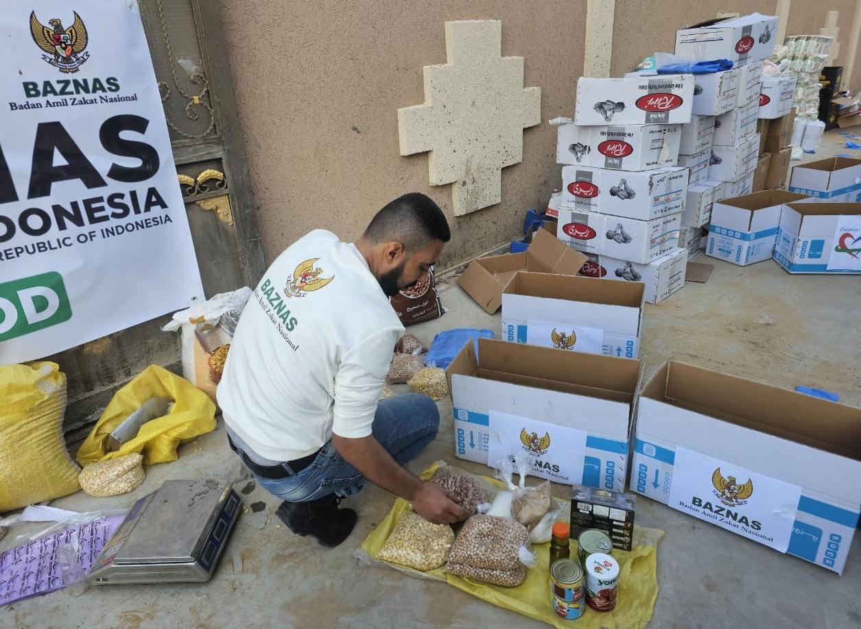 Siapkan bantuan untuk Palestina, BAZNAS RI kemas barang di gudang Mesir Siapkan bantuan untuk Palestina, BAZNAS RI kemas barang di gudang Mesir