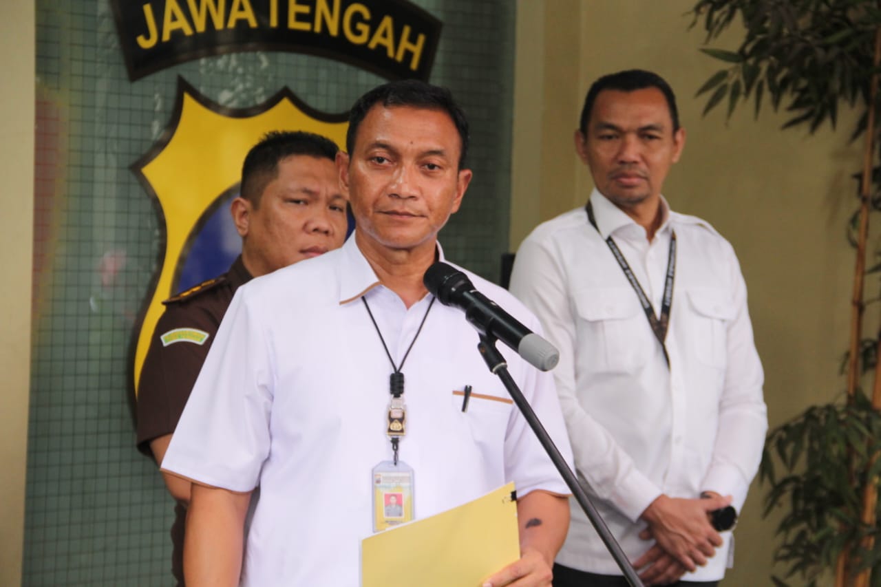 Polda Jateng gandeng KPK telusuri dugaan penyelewengan bantuan keuangan di tiga kabupaten Polda Jateng gandeng KPK telusuri dugaan penyelewengan bantuan keuangan di tiga kabupaten