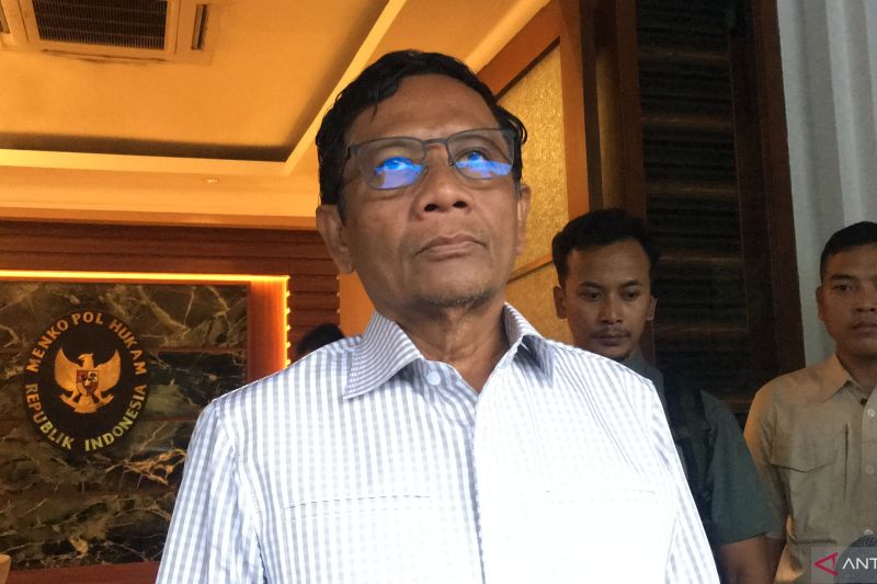 Mahfud minta mahasiswa bantu masyarakat untuk memilih pemimpin tak sekadar gimik Mahfud minta mahasiswa bantu masyarakat untuk memilih pemimpin tak sekadar gimik