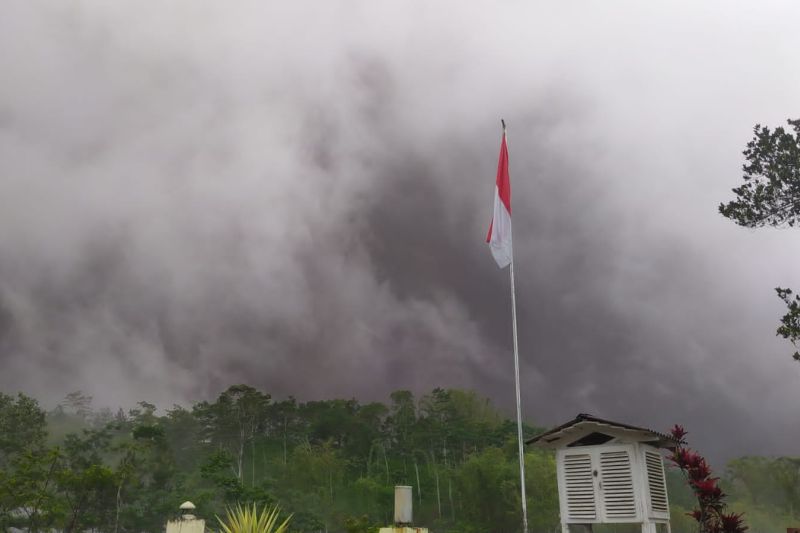 10 desa di Kabupaten Magelang terdampak abu Merapi 10 desa di Kabupaten Magelang terdampak abu Merapi