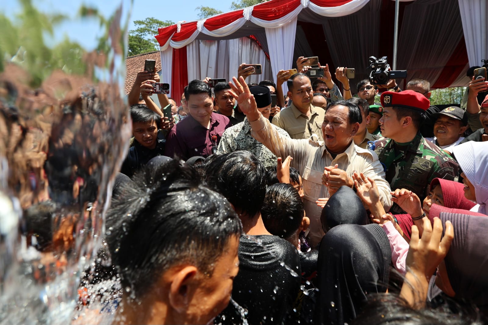 Menhan Prabowo resmikan lima titik sumber air di Kabupaten Kuningan