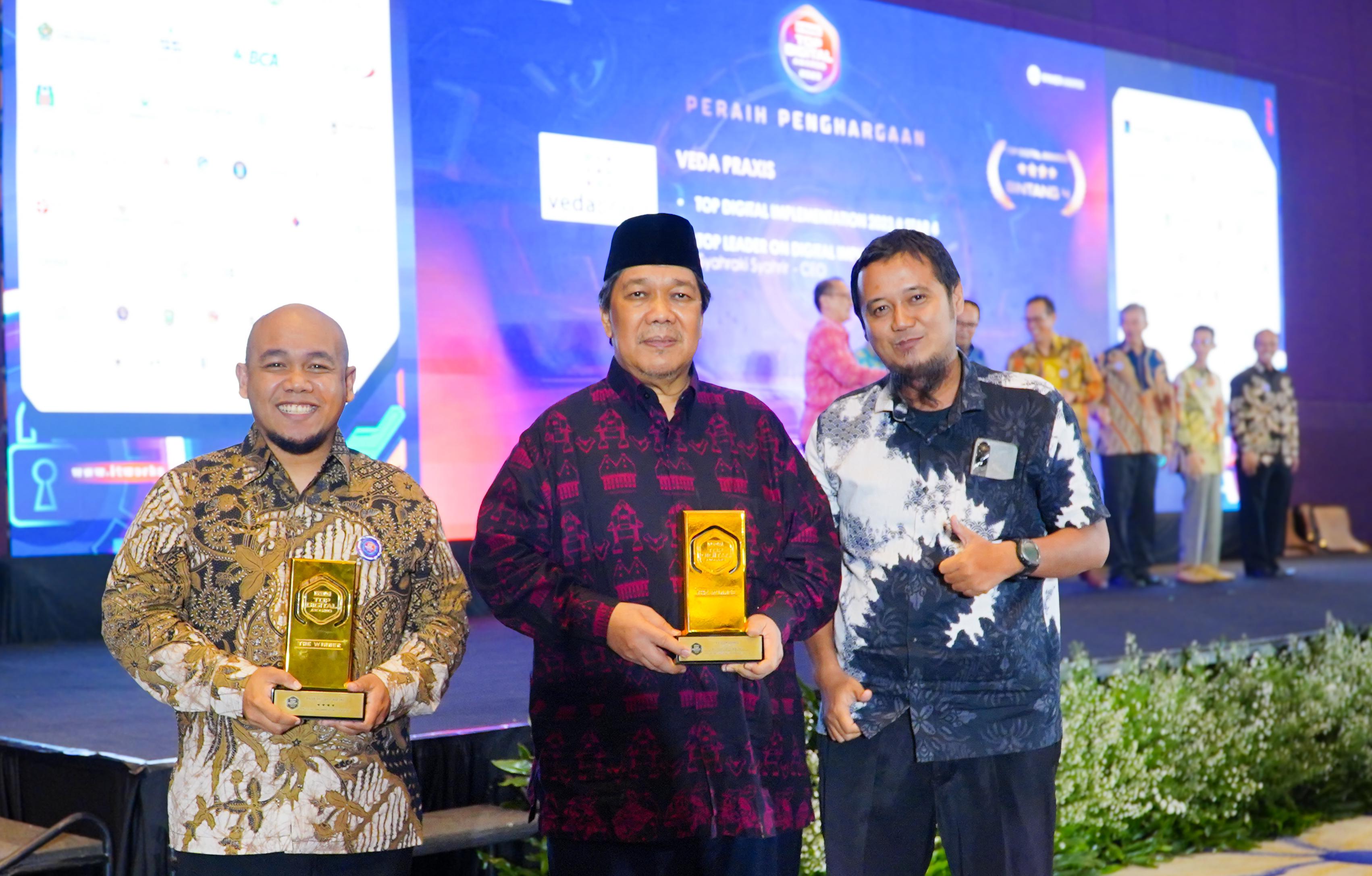 Lakukan transformasi digital, BAZNAS RI raih dua penghargaan Top Digital Awards 2023 Lakukan transformasi digital, BAZNAS RI raih dua penghargaan Top Digital Awards 2023