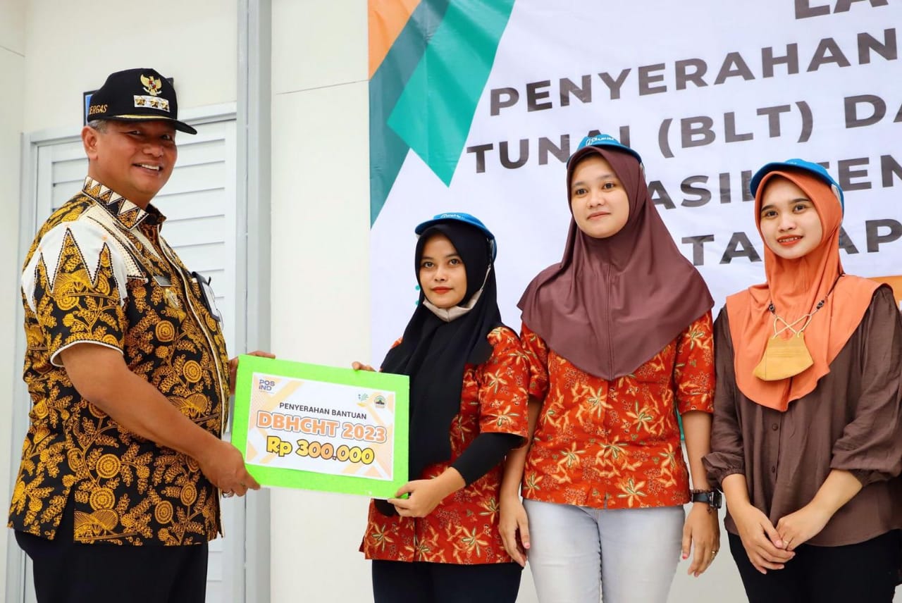 Puluhan ribu buruh rokok di Kudus kembali dapat BLT Cukai Puluhan ribu buruh rokok di Kudus kembali dapat BLT Cukai
