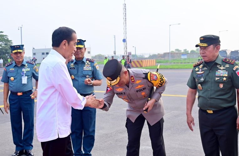Jokowi ke Sulawesi Utara resmikan BTS 4G dan Satelit Satria-1 Jokowi ke Sulawesi Utara resmikan BTS 4G dan Satelit Satria-1