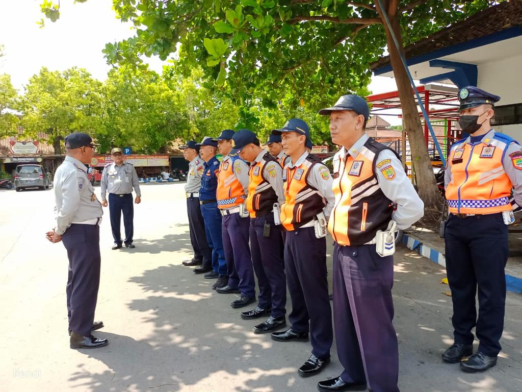 Dua persimpangan dan tiga pasar diwaspadai saat arus mudik dan balik Nataru Dua persimpangan dan tiga pasar diwaspadai saat arus mudik dan balik Nataru