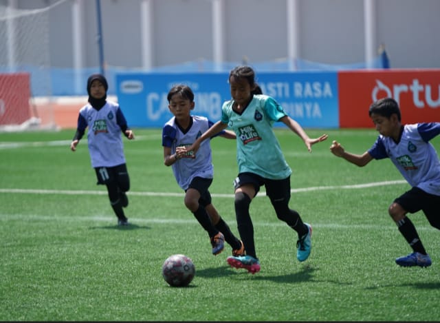 Ikuti MilkLife Soccer Challenge 2023, guru sebut ada perubahan positif pada anak usia dini Ikuti MilkLife Soccer Challenge 2023, guru sebut ada perubahan positif pada anak usia dini