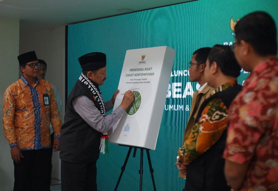 Tingkatkan literasi, BAZNAS luncurkan Buku Meneroka Riset Zakat Kontemporer Tingkatkan literasi, BAZNAS luncurkan Buku Meneroka Riset Zakat Kontemporer