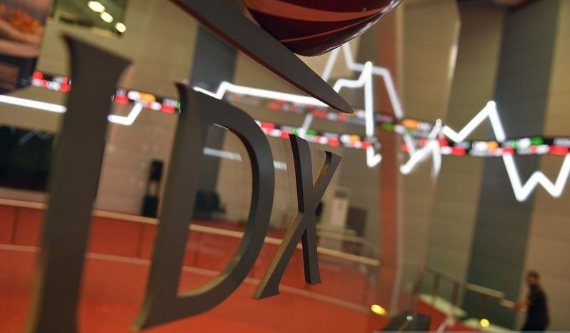 IHSG ditutup menguat di tengah pelemahan bursa kawasan dan global
