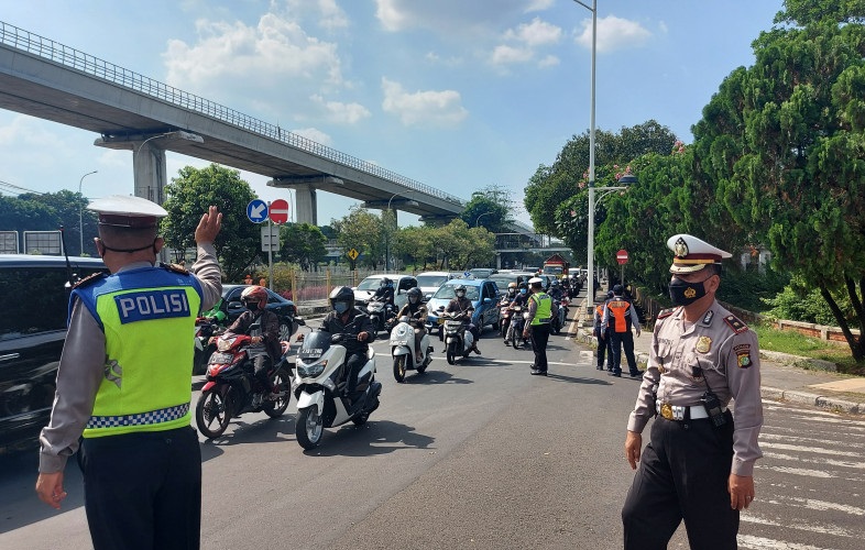 Rekayasa lalu linta dilakukan oleh Polda Metro Jaya di sekitar tempat wisata Jakarta Rekayasa lalu linta dilakukan oleh Polda Metro Jaya di sekitar tempat wisata Jakarta