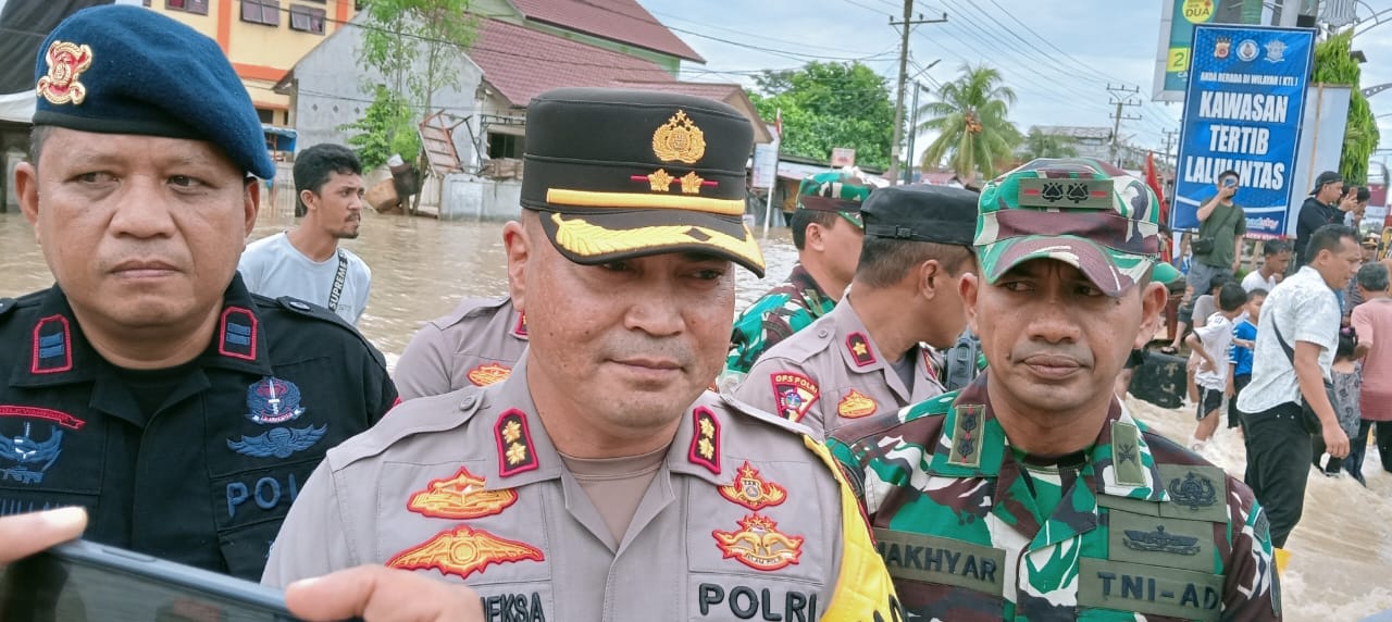 220 personel gabungan TNI/Polri bantu evakuasi korban banjir Aceh Utara 220 personel gabungan TNI/Polri bantu evakuasi korban banjir Aceh Utara