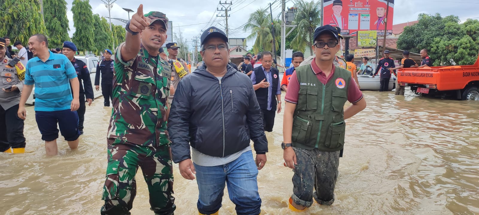 Pj Bupati Mahyuzar dan Forkopimda tinjau banjir di Lhoksukon 