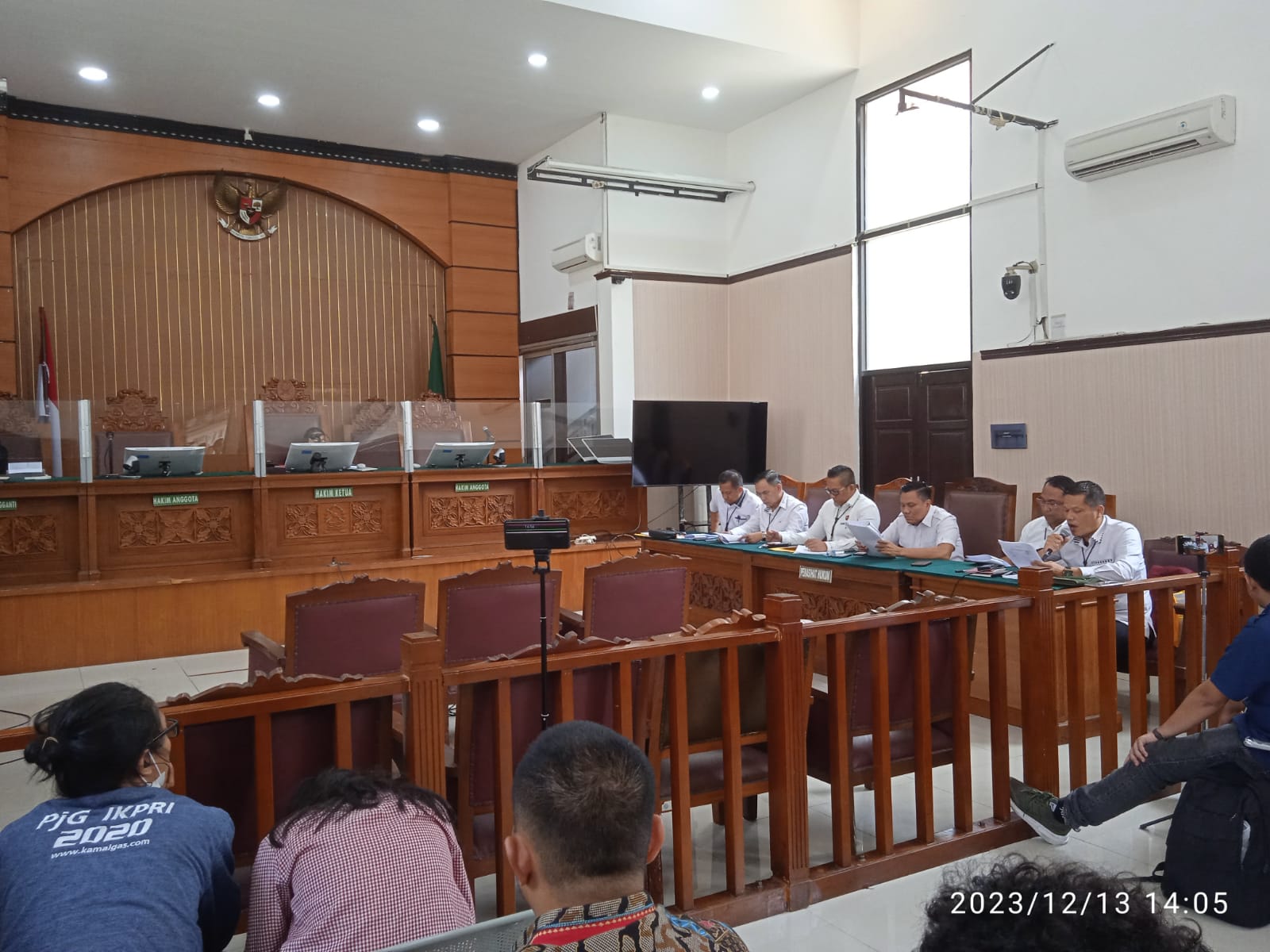 Terungkap misteri lapangan badminton dan valas Terungkap misteri lapangan badminton dan valas