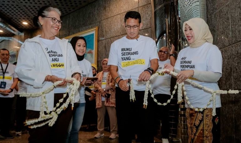 Sandiaga Uno resmikan pameran Capaian Kinerja Kemenparekraf Tahun 2023 Sandiaga Uno resmikan pameran Capaian Kinerja Kemenparekraf Tahun 2023