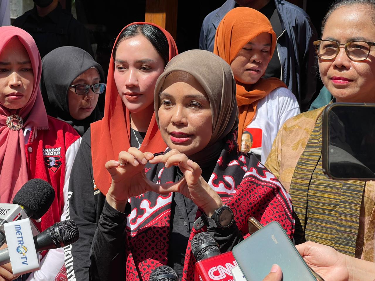 Atikoh Ganjar safari politik di kalangan petani Yogya Atikoh Ganjar safari politik di kalangan petani YogyaÂ
