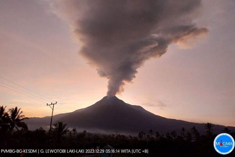 PVMBG petakan desa dalam kawasan rawan bencana erupsi di Flores Timur PVMBG petakan desa dalam kawasan rawan bencana erupsi di Flores Timur