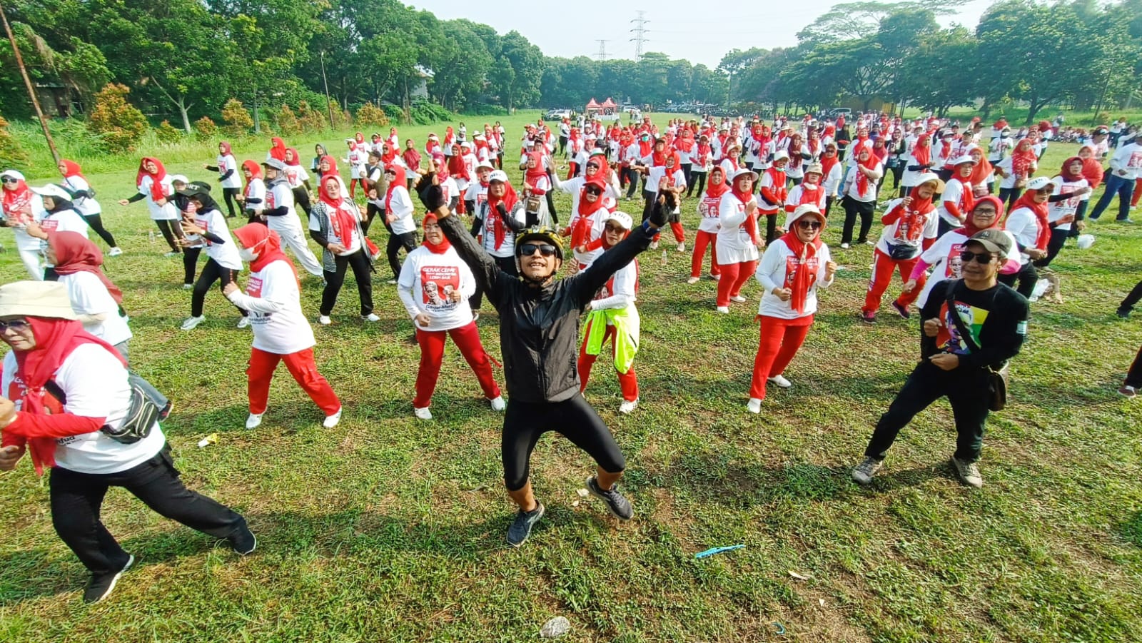 Rayakan Hari Ibu, relawan Ganjar-Mahfud di Bandung Timur gelar gerak jalan
