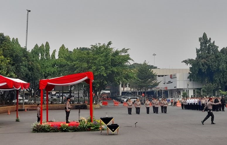 Polda Metro Jaya lakukan serah terima jabatan delapan pejabat utama Polda Metro Jaya lakukan serah terima jabatan delapan pejabat utama