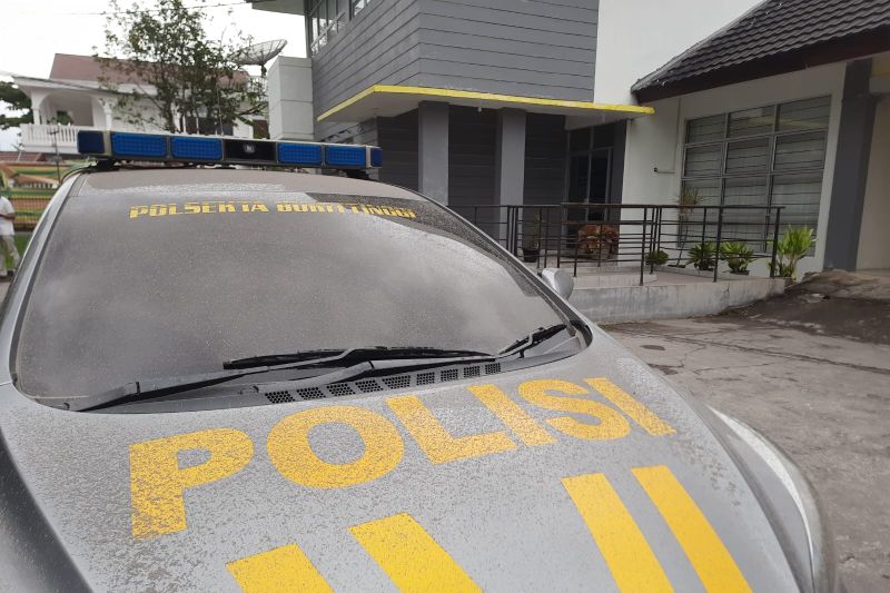 Bukittinggi kembali terpapar abu vulkanik erupsi Marapi Bukittinggi kembali terpapar abu vulkanik erupsi Marapi