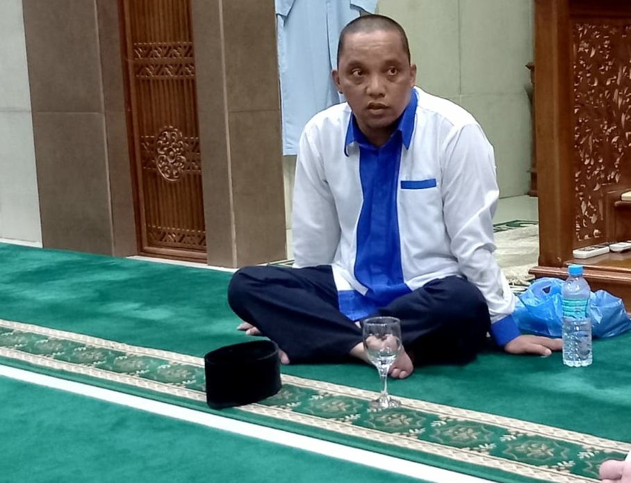 Seorang ustadz nyaris dibegal kelewang di Medan Johor