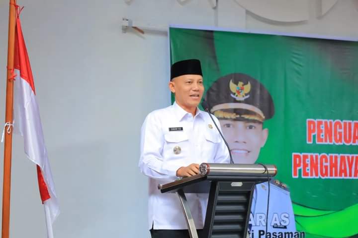 Bupati Pasaman instruksikan penanganan banjir segera dilakukan Bupati Pasaman instruksikan penanganan banjir segera dilakukan