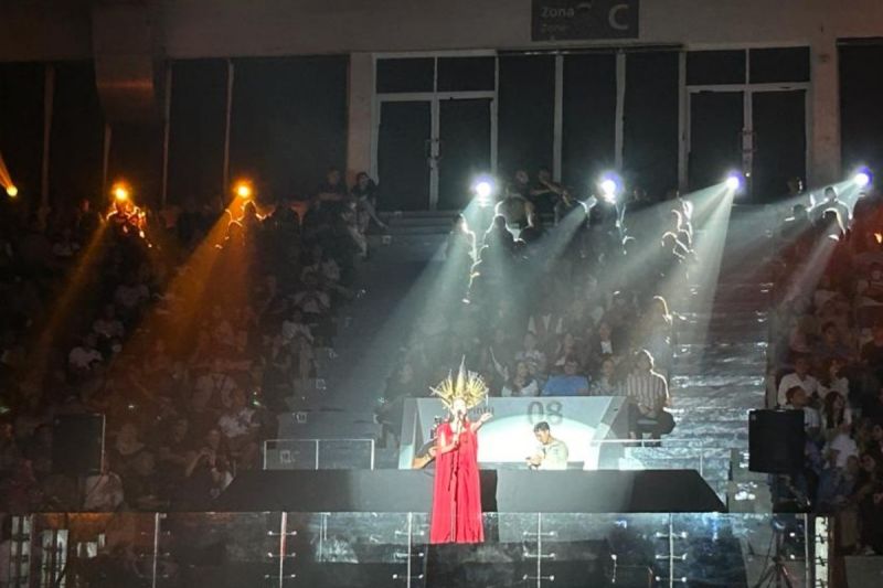 Keisya Levronka buka konser Andi Rianto dengan Mengejar Matahari