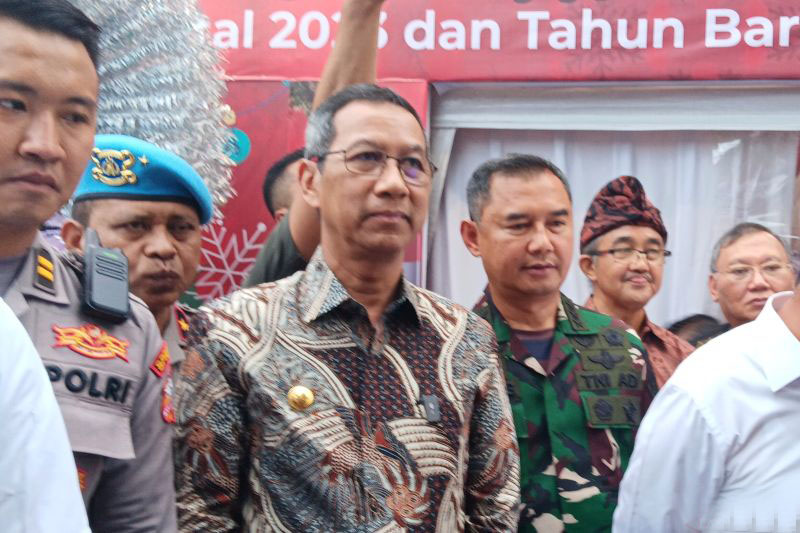 Heru imbau warga pakai masker cegah penularan COVID-19 di libur Natal Heru imbau warga pakai masker cegah penularan COVID-19 di libur Natal