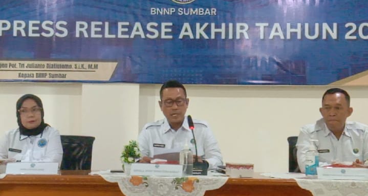 BNNP Sumatera Barat amankan 2 kilogram shabu dan ribuan butir ekstasi BNNP Sumatera Barat amankan 2 kilogram shabu dan ribuan butir ekstasi