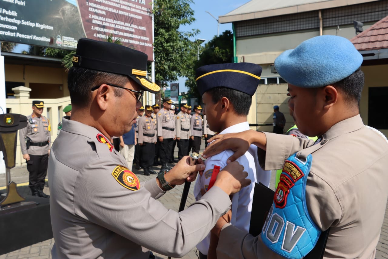 Polres Pelabuhan Tanjung Priok gelar apel pasukan Operasi Lilin Jaya 2023 Polres Pelabuhan Tanjung Priok gelar apel pasukan Operasi Lilin Jaya 2023