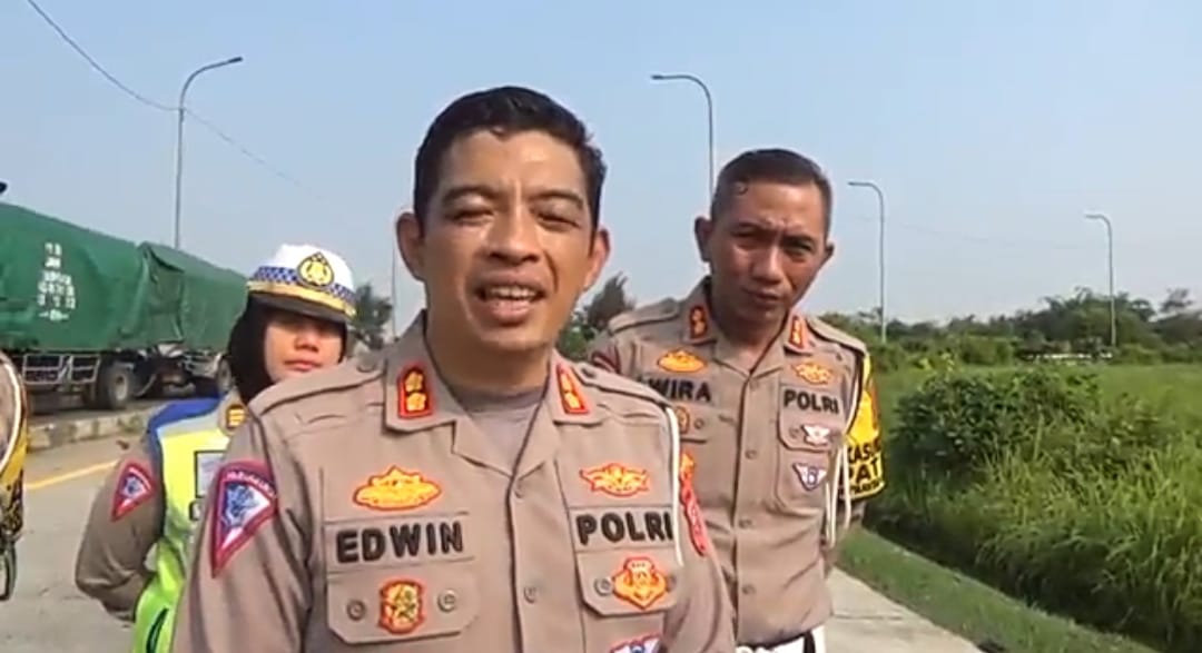 Polisi terus beriksa dua sopir bus maut tewaskan 12 orang di Tol Cipali Polisi terus beriksa dua sopir bus maut tewaskan 12 orang di Tol Cipali