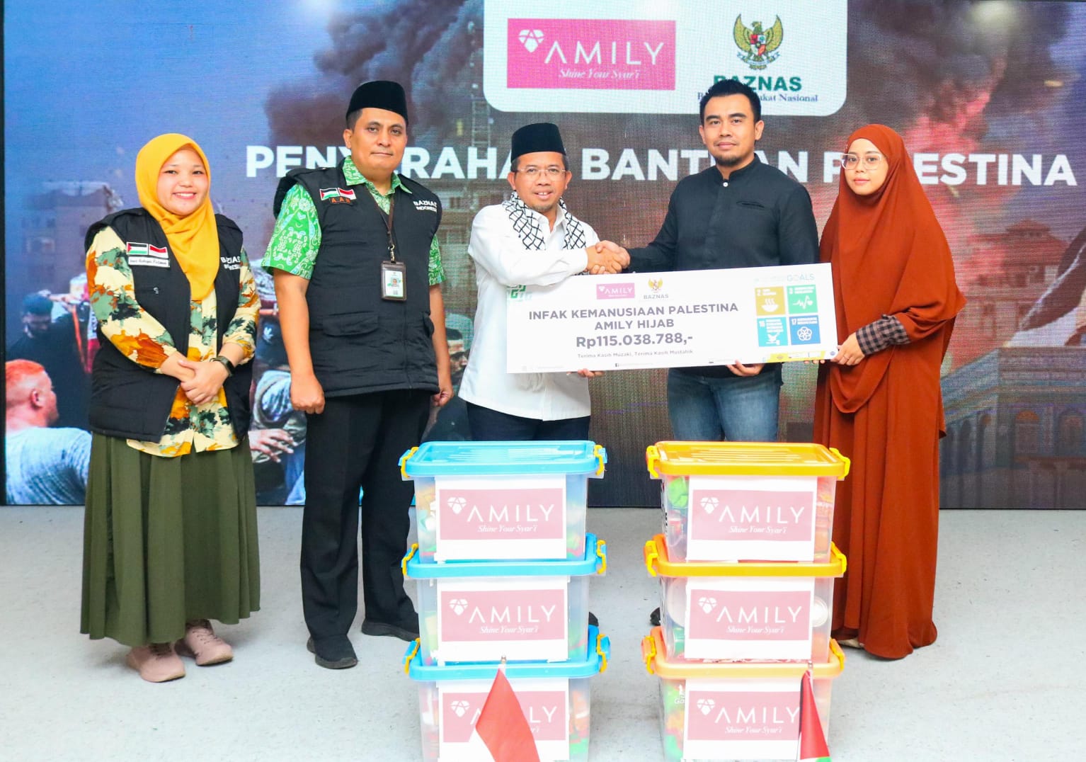 Peduli Palestina, BAZNAS terima infak kemanusiaan dari Amily Hijab Peduli Palestina, BAZNAS terima infak kemanusiaan dari Amily Hijab